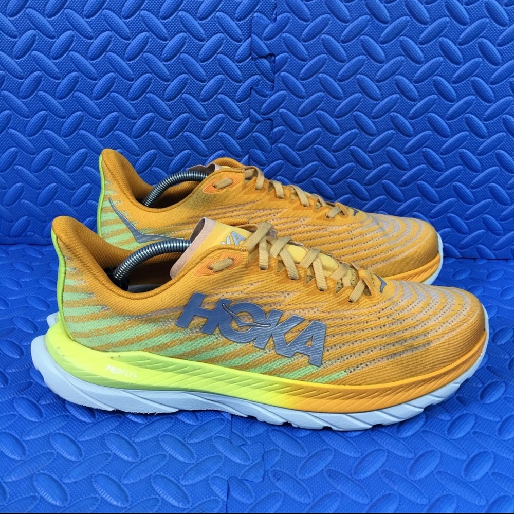 Hoka One One Mach 5 Mens Running Shoes Yellow Athletic Sneakers Size 11.5D